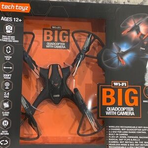 Wi‑Fi Big Quadcopter with Camera - Black and Orange